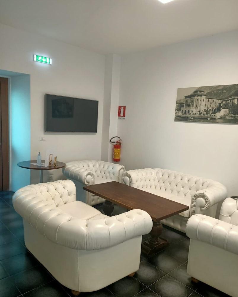 Hotel Malcesine Bagian luar foto