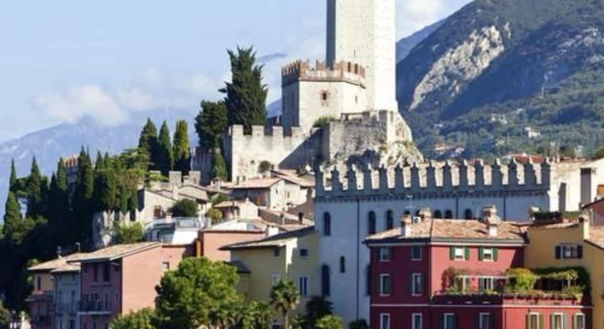 Hotel Malcesine Bagian luar foto